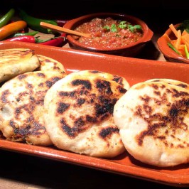 Pupusa: Fylte maistortillaer fra El Salvador